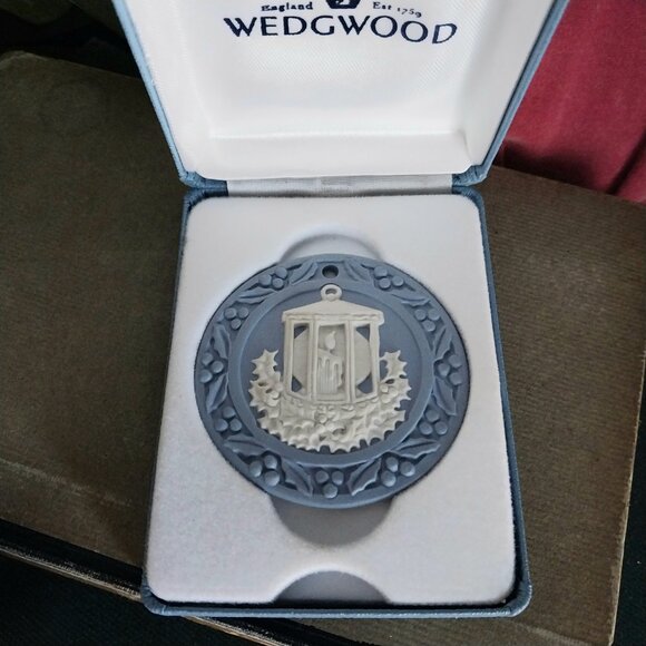 Wedgwood Jasperware Annual Ornament - Lantern - Picture 2 of 6